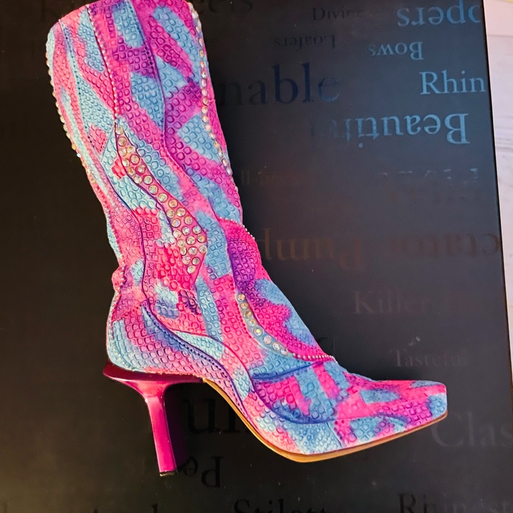 Just the right shoe figurine
